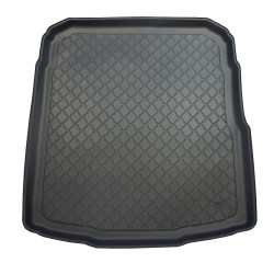 Bandeja de plastico antideslizante para Volkswagen Passat (B8) 12.2014- /+ Facelift 2019 (piso maletero bajo rueda de emergencia / kit de repuesto)